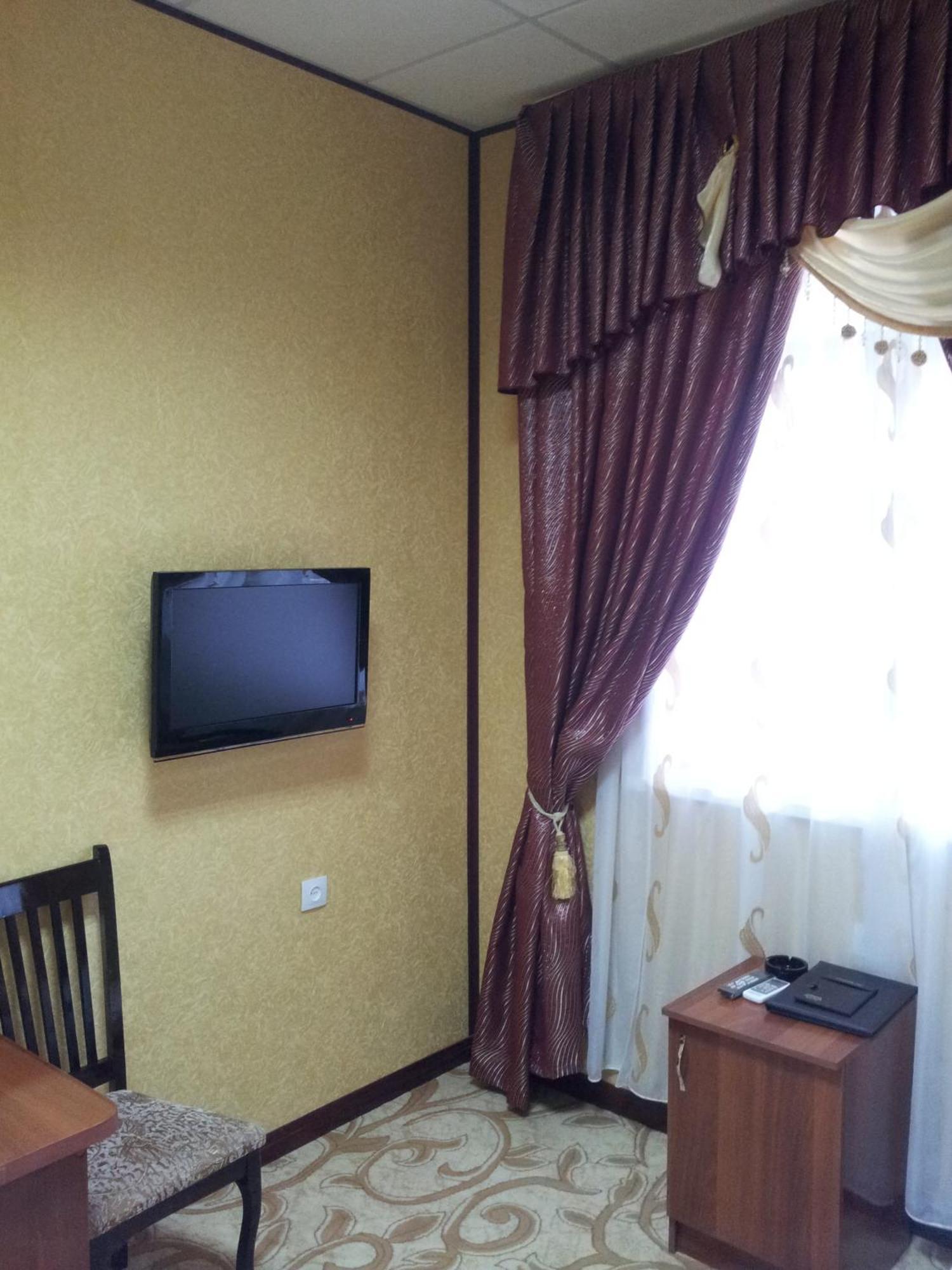 Dangara Hotel Kokand Bagian luar foto